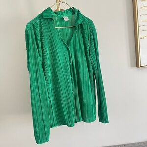 No Boundaries Emerald Green casual  Pleated blouse size M